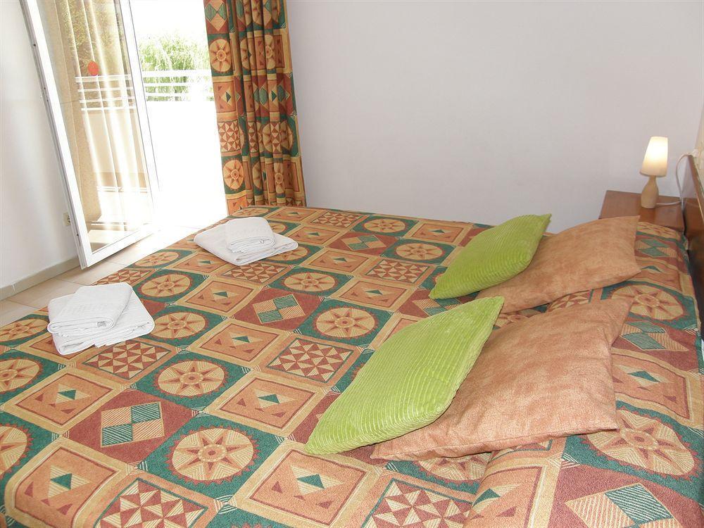 Apartamentos Miami レスタルティット エクステリア 写真