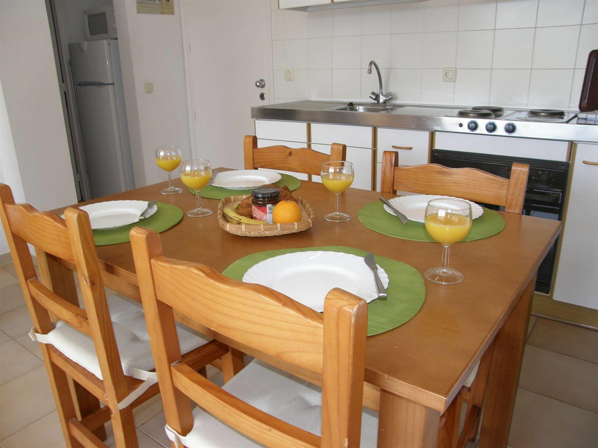 Apartamentos Miami レスタルティット エクステリア 写真